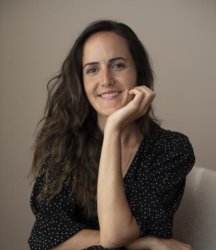 Sara Pérez en un espacio de bienestar y meditación